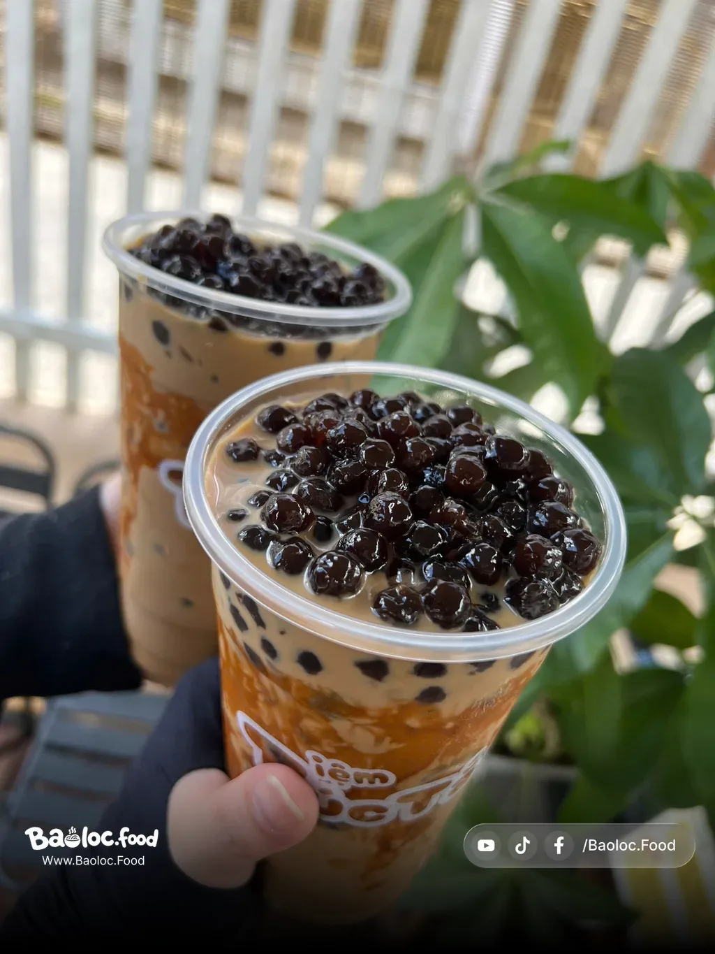 Trà sữa cà phê caramel hương vị lạ, thơm mùi cà phê, có độ béo của sữa, caramel càng làm nổi bật vị